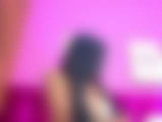 Live cam show with Emily - Ebony MILF on Gym Cam Girls