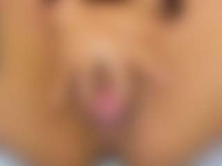 Spettacolo in cam dal vivo con Emily - Fingering MILF su Camsoda
