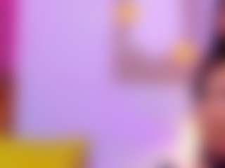 Live cam show with Emily - Cosplay Curvy on Camsoda