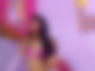 Live cam show with Emily - Lesbian on intimatelivegirls.com