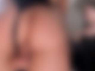 EmilyJhonsonn's Live Sex Cam Show