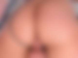 Live cam show with EmilyJhonsonn - Dirty Talk on CamwithHer