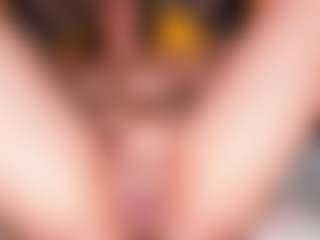 EmilyJhonsonn MILF webcam performer live streaming