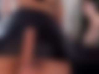EmilyJhonsonn MILF webcam performer live streaming