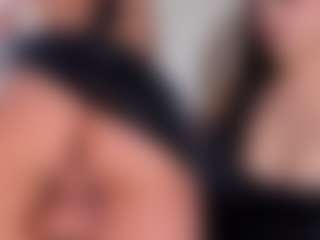 EmilyJhonsonn's Live Sex Cam Show