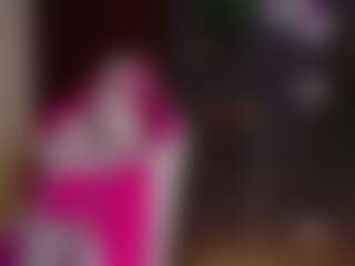 EmilyJhonsonn MILF webcam performer live streaming