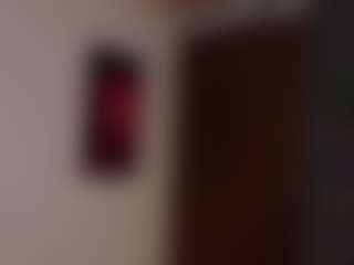 EmilyJhonsonn's Live Sex Cam Show
