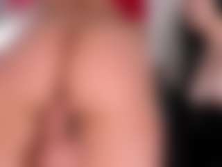 EmilyJhonsonn's Live Sex Cam Show