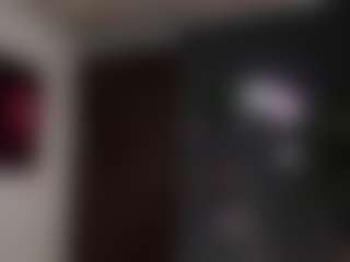 EmilyJhonsonn MILF webcam performer live streaming