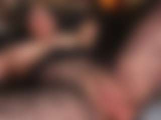 EmilyJhonsonn's Live Sex Cam Show
