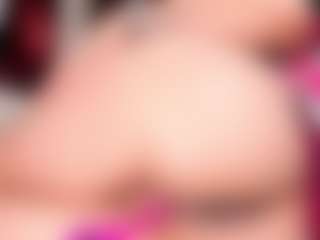 EmilyJhonsonn's Live Sex Cam Show