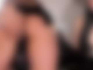 EmilyJhonsonn's Live Sex Cam Show