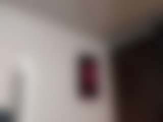 EmilyJhonsonn's Live Sex Cam Show