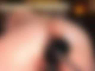 EmilyJhonsonn's Live Sex Cam Show