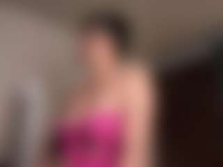 EmilyJhonsonn MILF webcam performer live streaming