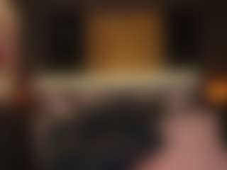 EmilyJhonsonn's Live Sex Cam Show