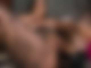 EmilyJhonsonn's Live Sex Cam Show