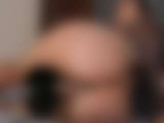 EmilyJhonsonn's Live Sex Cam Show