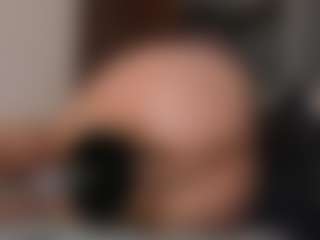 EmilyJhonsonn's Live Sex Cam Show
