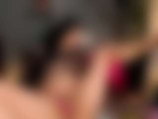 EmilyJhonsonn's Live Sex Cam Show