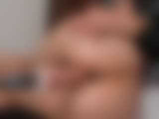 EmilyJhonsonn's Live Sex Cam Show