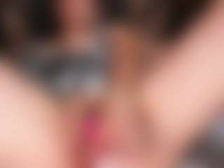 EmilyJhonsonn's Live Sex Cam Show
