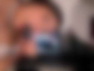 EmilyJhonsonn, modelo webcam MILF transmitiendo en vivo