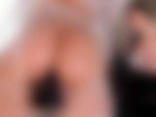 EmilyJhonsonn MILF webcam performer live streaming
