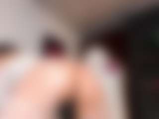 Live cam show with EmilyJhonsonn - Small Tits on https://playwithruby.com
