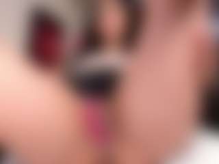 EmilyJhonsonn's Live Sex Cam Show
