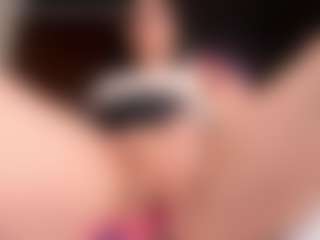 EmilyJhonsonn's Live Sex Cam Show