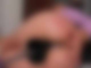 EmilyJhonsonn's Live Sex Cam Show