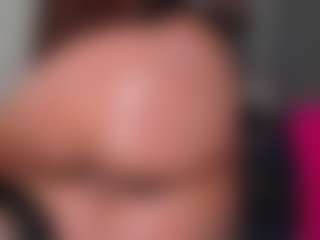 EmilyJhonsonnのライブセックスチャットショー