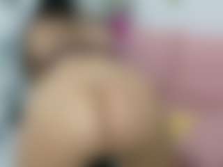 Live cam show with Isabella taylor - Facial Piercings on Chatstar