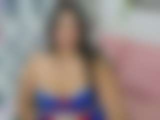 Live cam show with Isabella taylor - Striptease MILF on Cam Slut