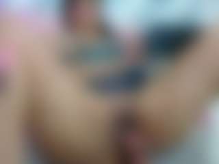 Live cam show with Isabella taylor - Black MILF on Camsoda