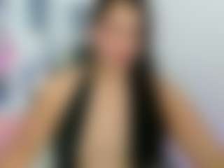 Live cam show with Isabella taylor - Brown Eyes Black on xDating