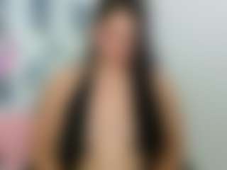 Live cam show with Isabella taylor - Brown Hair on Dolls Live