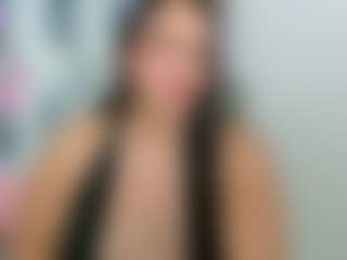 Live cam show with Isabella taylor - Public Ebony on eurowanks.com