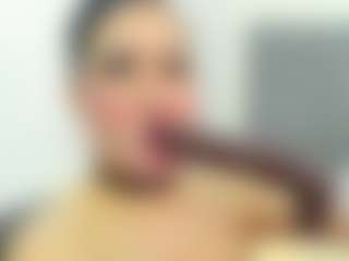 Live cam show with Angie Will - Smoking on Latina Girls