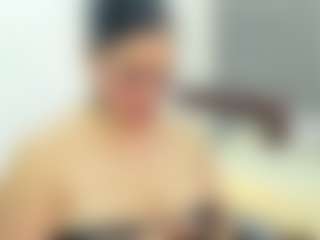 Live cam show with Angie Will - MILF on Latina Girls