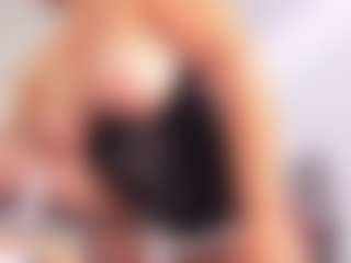Live cam show with Angie Will - Moaning on fuck-show.com