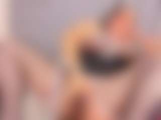 Live cam show with Angie Will - Public Mature on CamSextacy