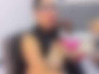 Live cam show with Angie Will - Public Mature on Camming Site