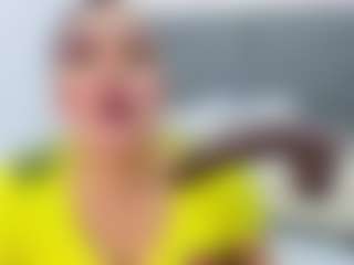 Live cam show with Angie Will - Smoking on Chatstar