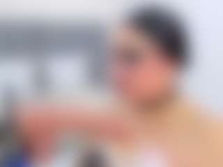 Live cam show with Angie Will - Facial on AdultVida.com