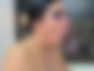 Live cam show with Angie Will - Smoking on Camsoda