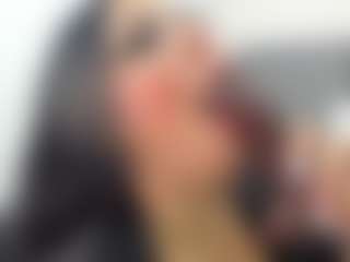 Live cam show with Angie Will - Facial on Camsoda
