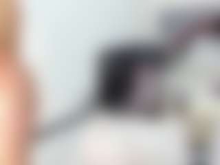 Live cam show with Angie Will - Sucking on Camsoda