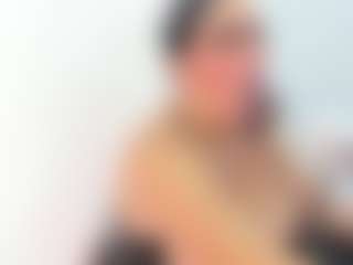 Live cam show with Angie Will - Middle Aged on CamClone